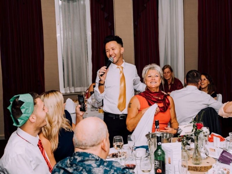 the fantastic singing waiters